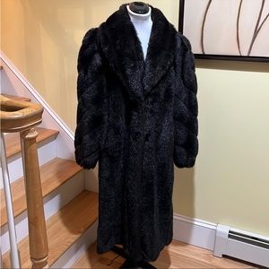 Vintage fur coat Medium to a large open to negotiate